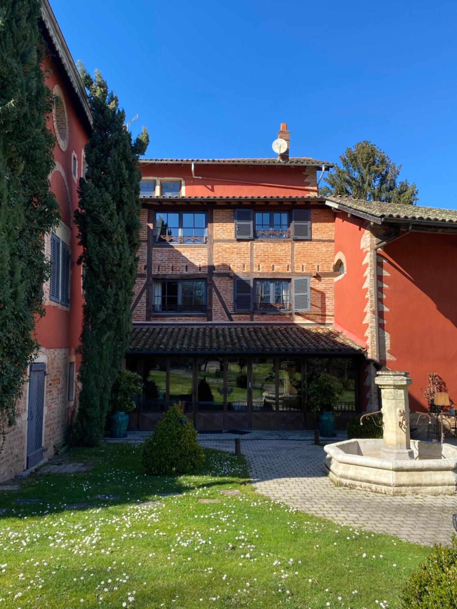 Les Jardins De La Tour Hotel Chatillon-sur-Chalaronne Exterior photo